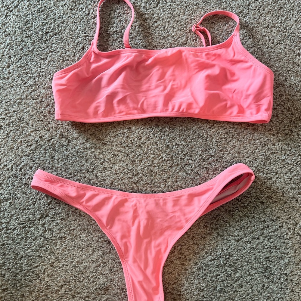 Summer Mae thong bikini